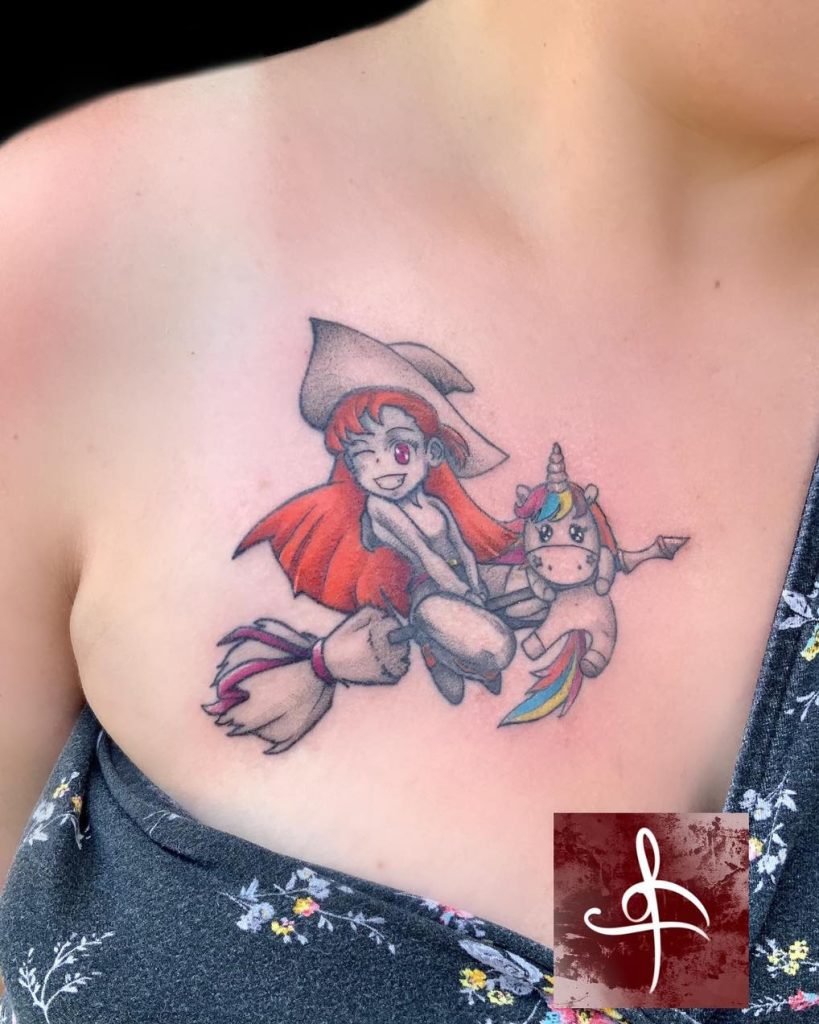 Dans l'ambiance envoûtante de Gradignan, entre les vallons verdoyants de Bordeaux et les rivages apaisants du Bassin d'Arcachon en Gironde, se trouve un sanctuaire de l'art corporel : le salon Lys Tattoo. Réputé pour son expertise artistique et son engagement envers des normes d'hygiène impeccables, cet établissement est le choix privilégié pour les amateurs de féérie et de douceur qui souhaitent incarner la magie et l'innocence à travers un tatouage représentant une sorcière et une licorne kawaii. Au cœur de ce temple de la créativité, les meilleurs tatoueurs et tatoueuses de la région se rassemblent pour donner vie à des œuvres qui évoquent l'imagination, la fantaisie et la joie de vivre. Leur talent exceptionnel se manifeste dans chaque ligne, chaque détail, transformant la peau en une toile vivante qui célèbre la beauté et la magie de l'univers fantastique. La sorcière, avec son chapeau pointu et sa baguette magique, est souvent représentée dans les contes de fées comme une gardienne de la magie et du mystère. La licorne, quant à elle, est un symbole de pureté, de grâce et de féminité, associée à la magie et à la protection. Dans un tatouage kawaii, ces deux personnages peuvent être représentés avec des traits doux et des expressions joyeuses, évoquant ainsi la douceur et l'innocence de l'enfance. Ils peuvent être entourés de motifs ludiques et colorés, tels que des étoiles, des cœurs et des arcs-en-ciel, pour créer une composition enchantée et captivante. Les artistes de Lys Tattoo capturent la magie et la tendresse de la sorcière et de la licorne kawaii avec une habileté remarquable. Leurs lignes précises et leurs couleurs vives donnent vie à chaque personnage, chaque détail, chaque élément de la composition, créant ainsi un tatouage qui évoque la joie et l'émerveillement de l'enfance. De plus, l'engagement envers l'hygiène chez Lys Tattoo est exemplaire. Le salon adhère aux normes les plus strictes en matière de propreté et de sécurité, garantissant ainsi un environnement sûr et stérile pour chaque client. Situé à proximité de Mérignac, Langon et Libourne, Lys Tattoo est facilement accessible pour les amoureux de la féérie de la région de la Gironde. Que vous résidiez à Bègles, Villenave d'Ornon, Pessac ou Talence, vous pouvez vous rendre à ce havre de créativité et d'hygiène irréprochable et transformer votre peau en une œuvre d'art vivante, où la magie et la sécurité se rencontrent pour créer une expérience de tatouage inoubliable