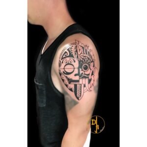 Tatouage maori, type tahitien, maori, épaule, bras homme. Tatouage réalisé à Gradignan proche de Cestas et Canéjan en Gironde