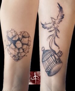Duo de tatouages avant-bras : cœur brisé géométrique et oiseau s’échappant d’une cage – dotwork
